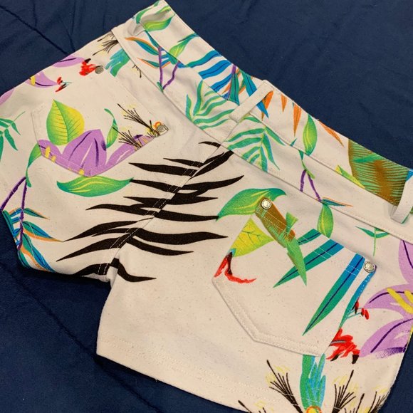 Shorts - Picture 2 of 2